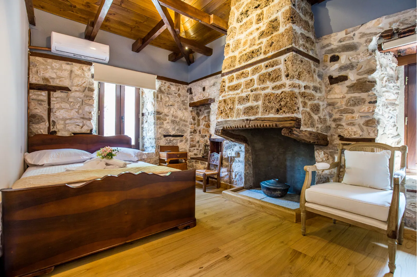 Fireplace bedroom at Maroyda Stonehouse