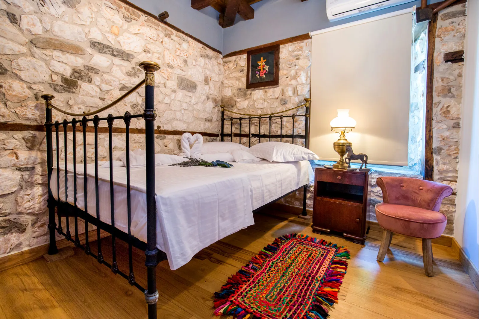 Small Beauty bedroom at Maroyda Stonehouse